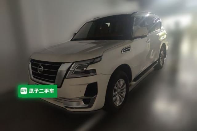 Ojetý Nissan Patrol 2018 Nissan Turali, 4.0-liter gasoline engine, seven-seater, automatic transmission.
