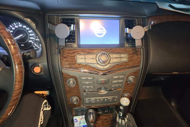 Used Nissan Patrol 2018 4.0L Platinum Edition Audio And AC Panel