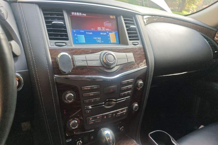 Used Nissan Patrol 2018 5.6L Standard Version Audio And AC Panel