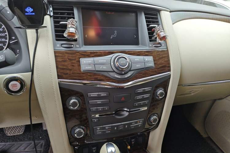 Used Nissan Patrol 2018 4.0L Flagship Model Audio And AC Panel