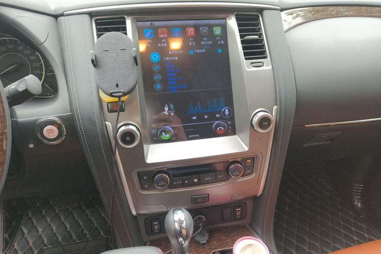 Used Nissan Patrol  Audio And AC Panel