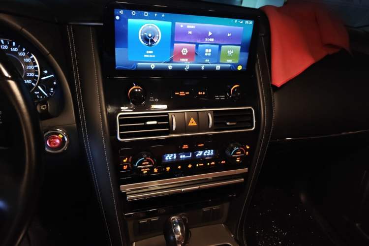 Used Nissan Patrol 2018 4.0L LinkedIn Edition Audio And AC Panel