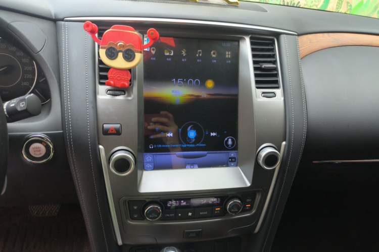 Used Nissan Patrol  Audio And AC Panel