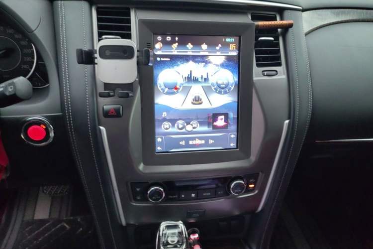 Used Nissan Patrol 2018 4.0L LinkedIn Edition Audio And AC Panel