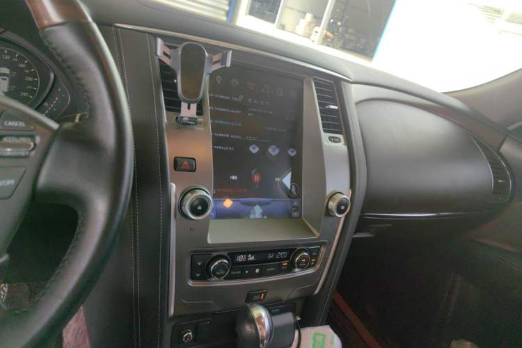 Used Nissan Patrol 2018 4.0L SE Middle East Version Audio And AC Panel