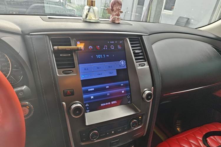 Used Nissan Patrol 2018 4.0L LinkedIn Edition Audio And AC Panel