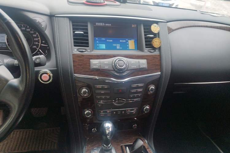 Used Nissan Patrol 2018 5.6L Standard Version Audio And AC Panel