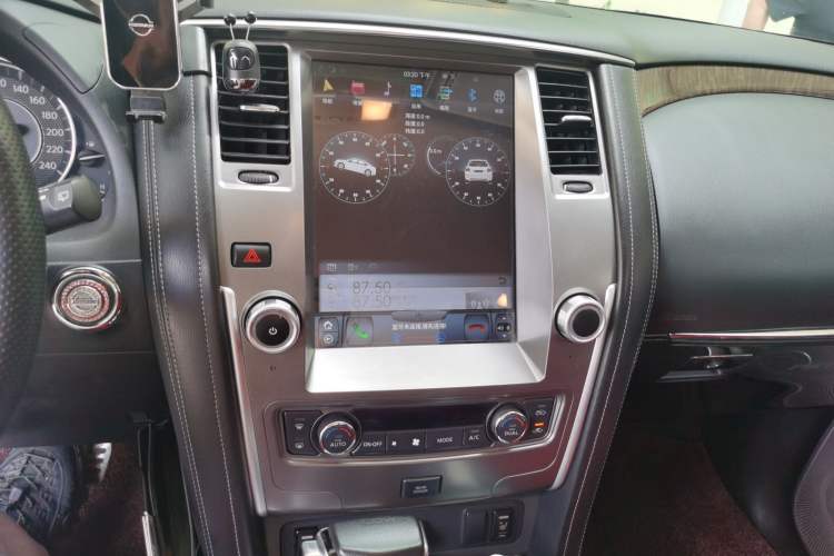 Used Nissan Patrol 2018 Y62 4.0 XE Middle East Audio And AC Panel