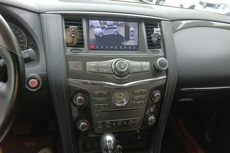 Used Nissan Patrol 2018 4.0L LinkedIn Edition Audio And AC Panel