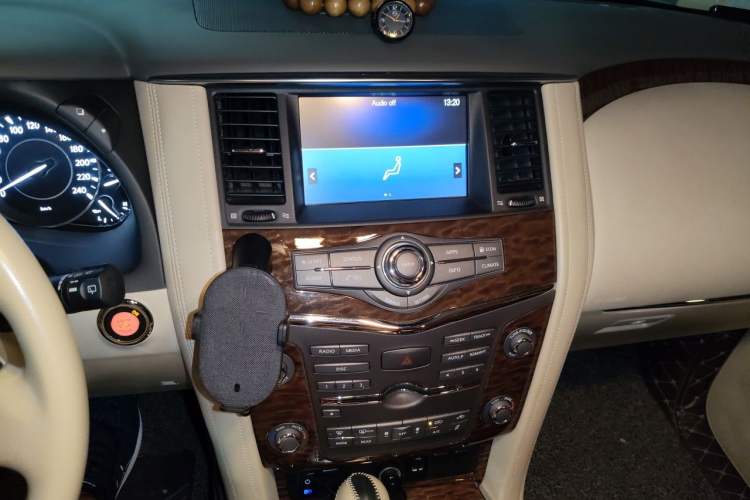 Used Nissan Patrol 2018 4.0L SE Middle East Version Audio And AC Panel