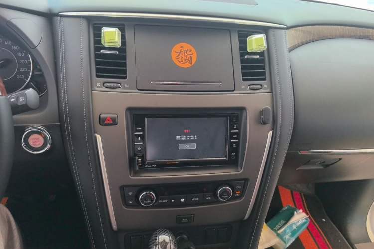 Used Nissan Patrol 2018 4.0L LinkedIn Edition Audio And AC Panel