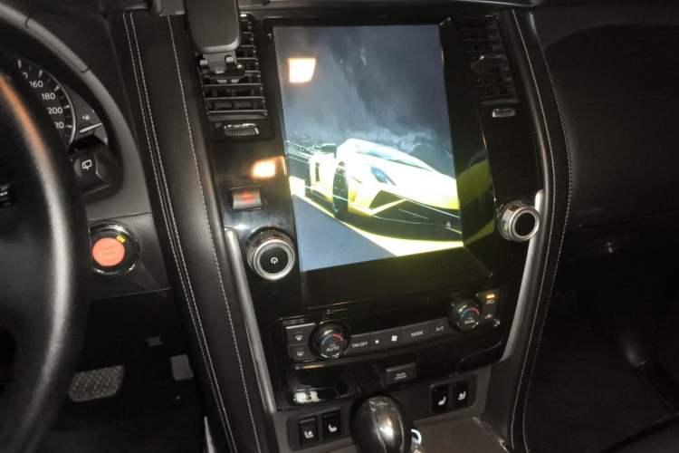 Used Nissan Patrol 2018 Y61 4.8L Automatic 5-Door Safari Middle East Audio And AC Panel