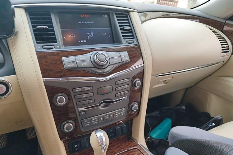 Used Nissan Patrol  Audio And AC Panel