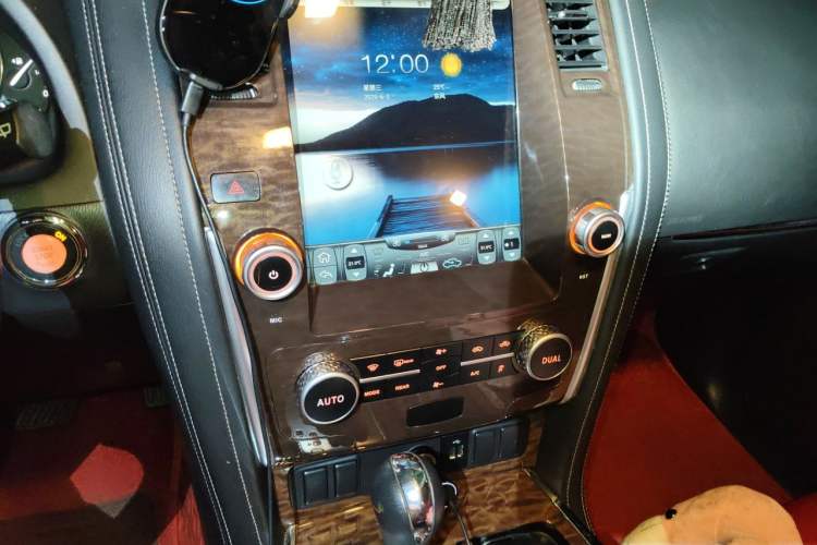 Used Nissan Patrol 2018 4.0L Flagship Model Audio And AC Panel