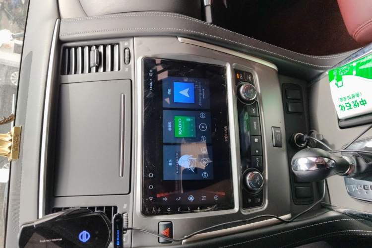 Used Nissan Patrol 2018 4.0L LinkedIn Edition Audio And AC Panel