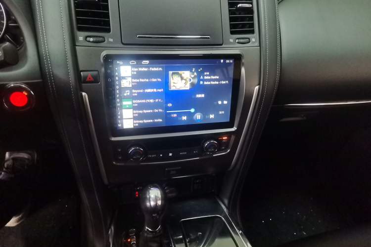 Used Nissan Patrol  Audio And AC Panel