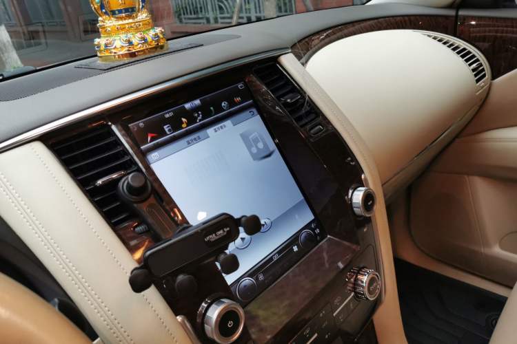 Used Nissan Patrol 2018 4.0L LinkedIn Edition Audio And AC Panel