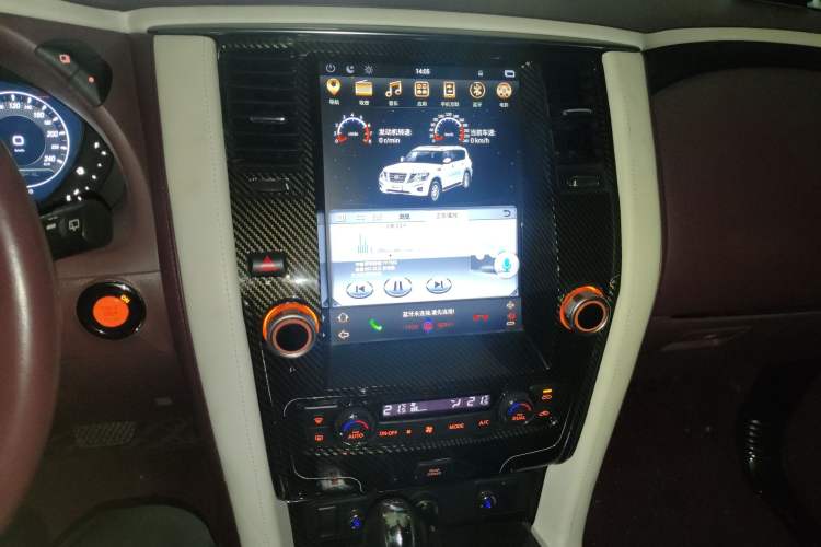 Used Nissan Patrol 2018 4.0L LinkedIn Edition Audio And AC Panel