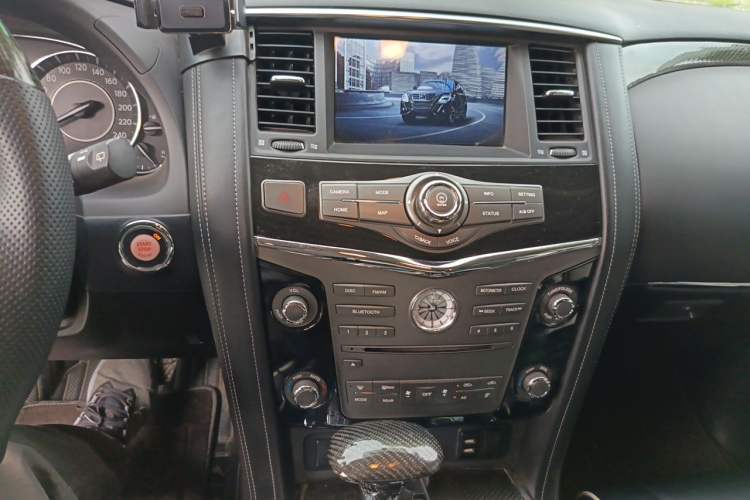 Used Nissan Patrol  Audio And AC Panel