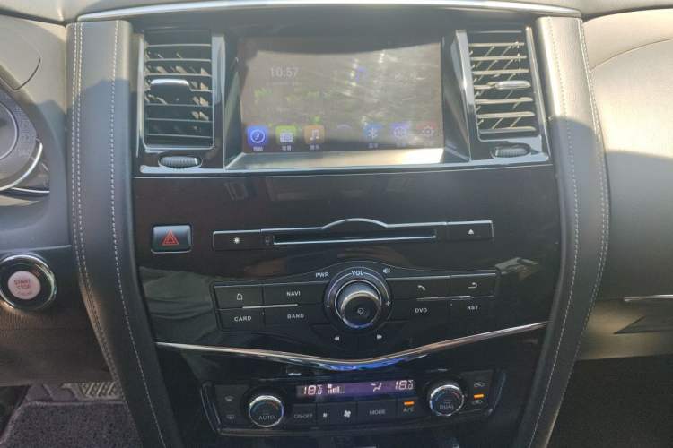 Used Nissan Patrol 2018 Y62 4.0 XE Middle East Audio And AC Panel