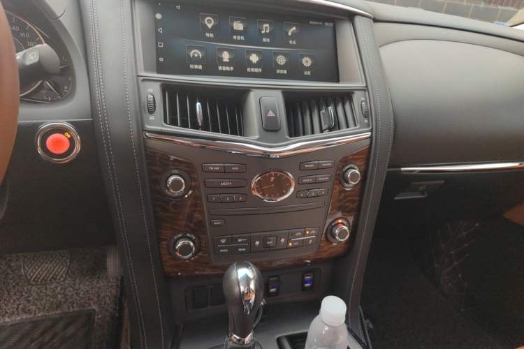 Used Nissan Patrol 2018 4.0L LinkedIn Edition Audio And AC Panel