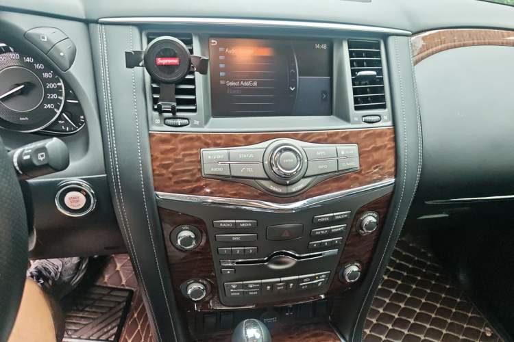 Used Nissan Patrol 2018 4.0L Flagship Model Audio And AC Panel