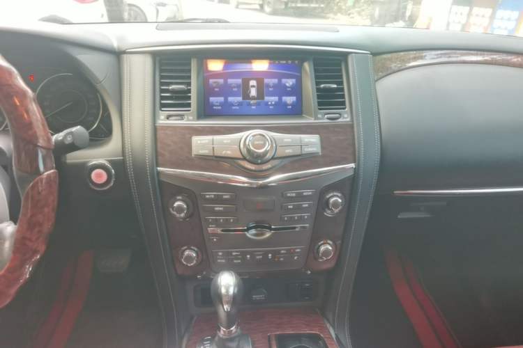 Used Nissan Patrol  Audio And AC Panel