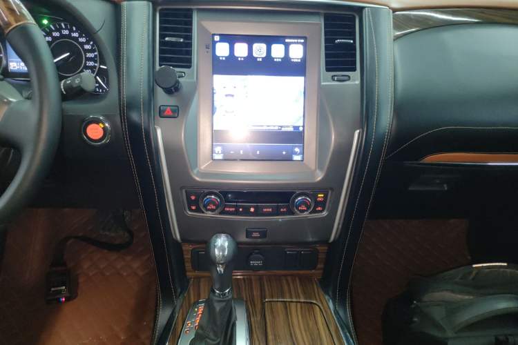 Used Nissan Patrol 2018 Y62 4.0 XE Middle East Audio And AC Panel