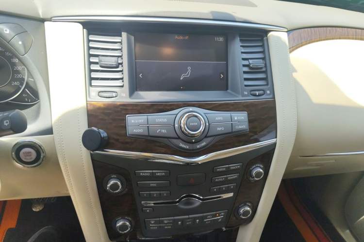 Used Nissan Patrol  Audio And AC Panel