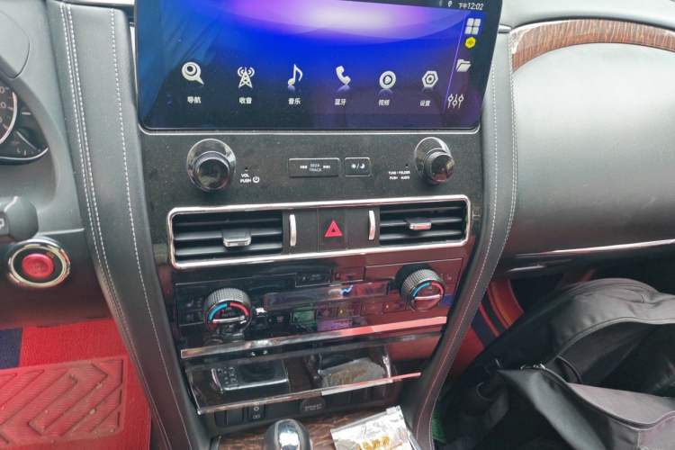 Used Nissan Patrol  Audio And AC Panel