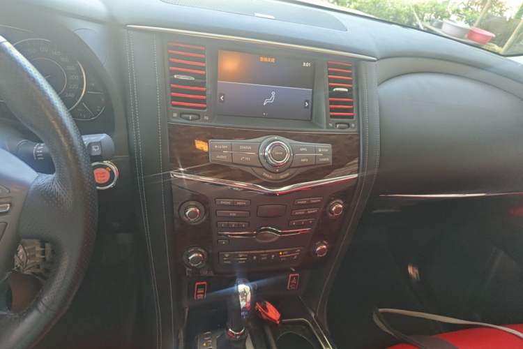 Used Nissan Patrol 2018 4.0L LinkedIn Edition Audio And AC Panel