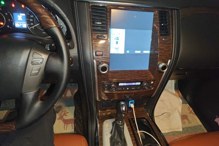 Used Nissan Patrol  Audio And AC Panel