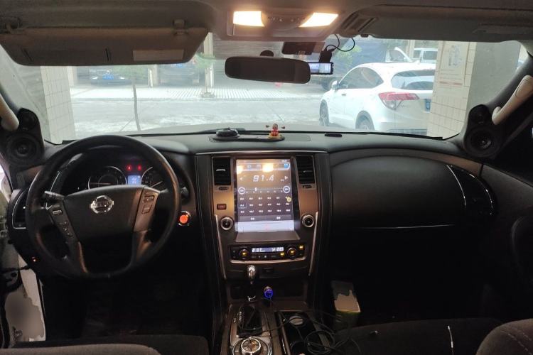 Used Nissan Patrol  Center Console