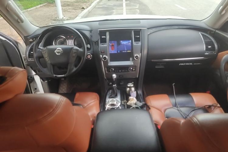 Used Nissan Patrol 2018 4.0L Automatic 7-Seater Middle East Version Center Console