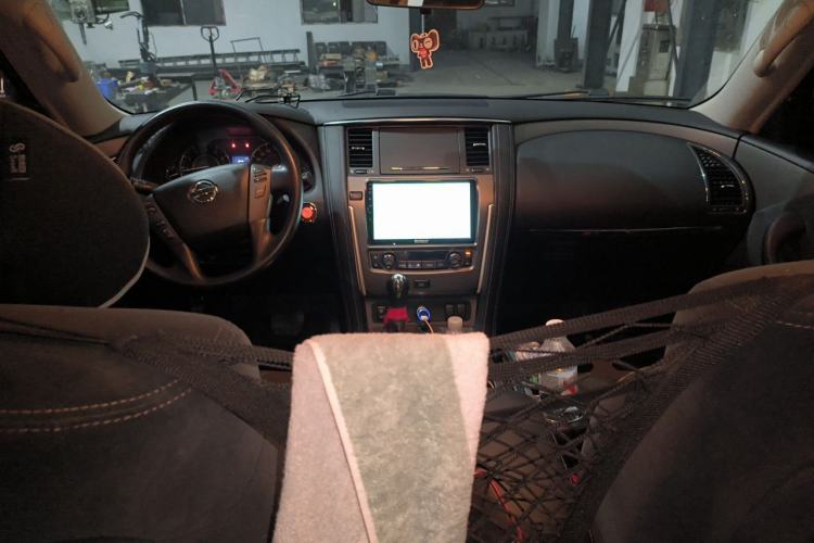 Used Nissan Patrol 2018 Y62 4.0 XE Middle East Center Console