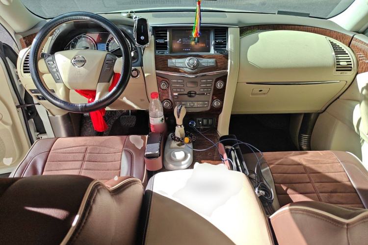 Used Nissan Patrol 2018 4.0L SE Middle East Version Center Console