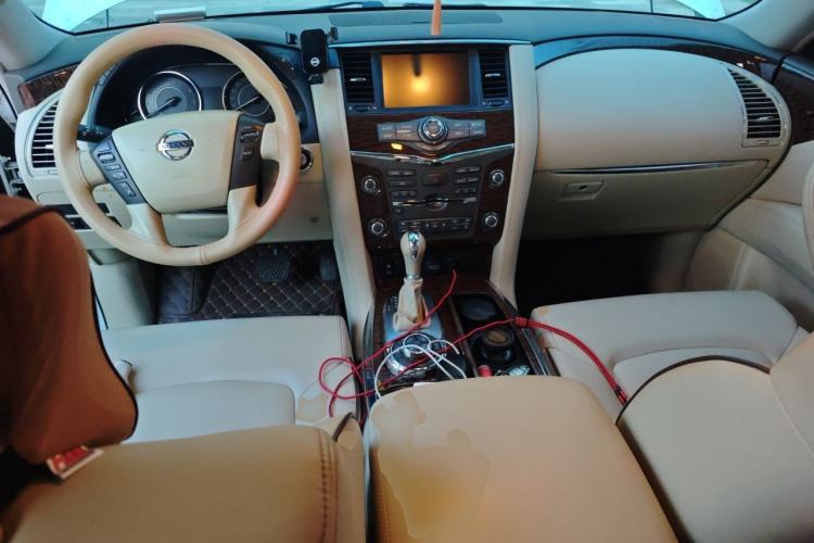 Used Nissan Patrol 2018 4.0L SE Middle East Version Center Console