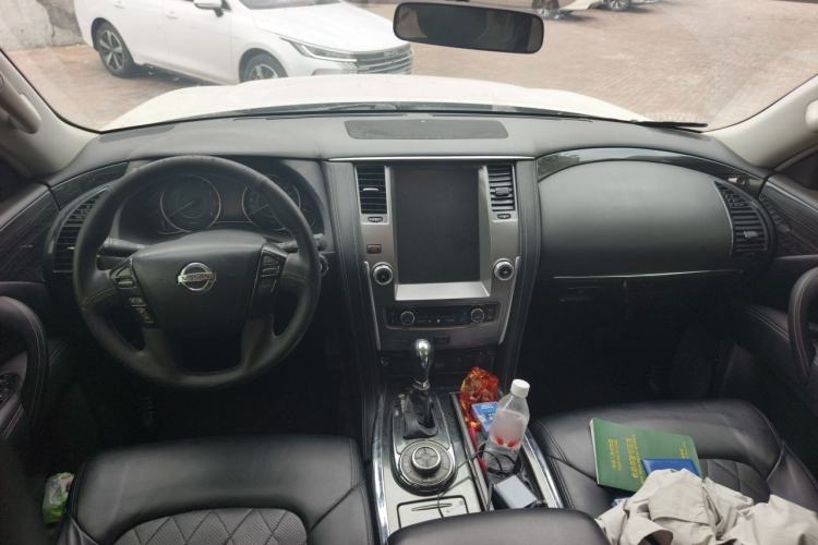 Used Nissan Patrol  Center Console
