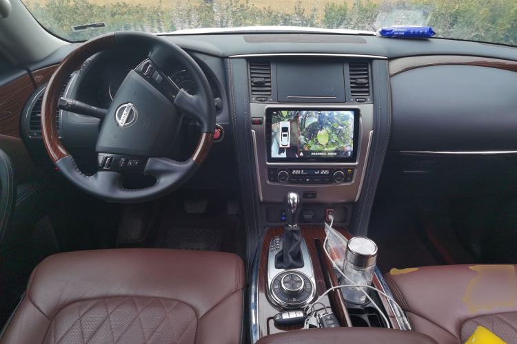 Used Nissan Patrol 2018 4.0L LinkedIn Edition Center Console