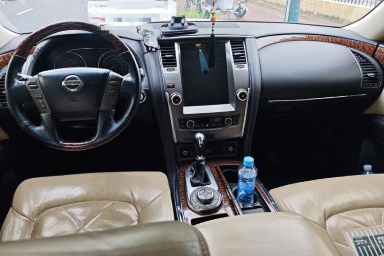 Used Nissan Patrol  Center Console
