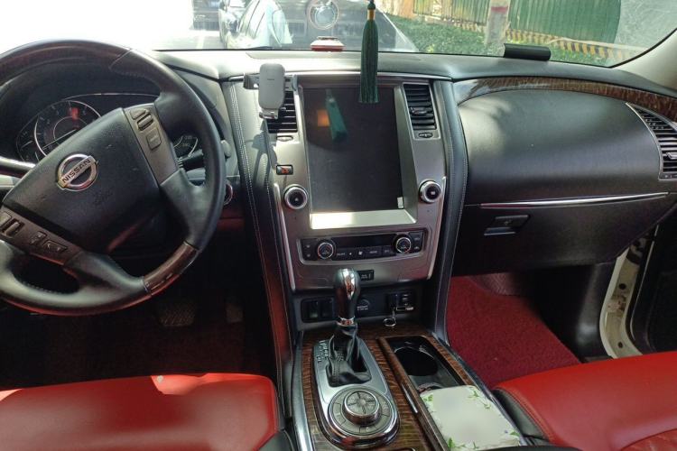 Used Nissan Patrol 2018 4.0L Automatic 7-Seater Middle East Version Center Console