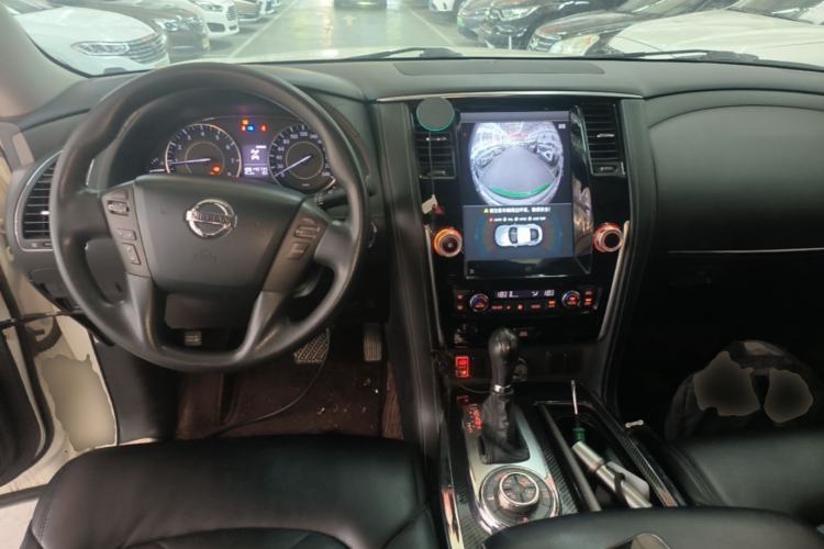 Used Nissan Patrol 2018 Y62 4.0 XE Middle East Center Console