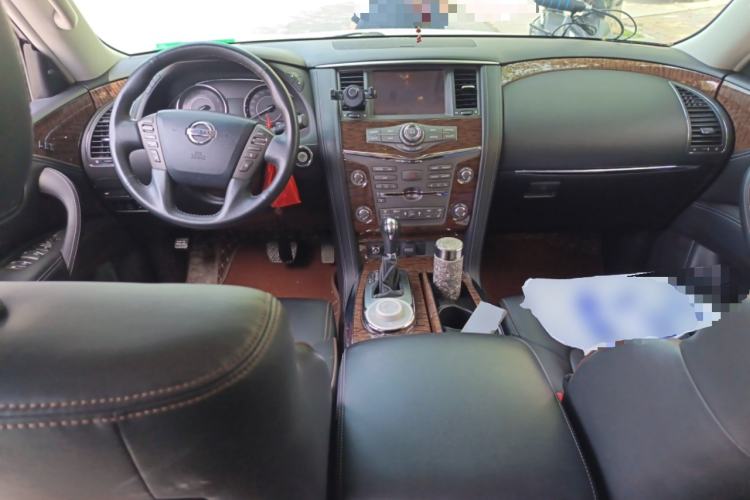 Used Nissan Patrol 2018 5.6L Standard Version Center Console