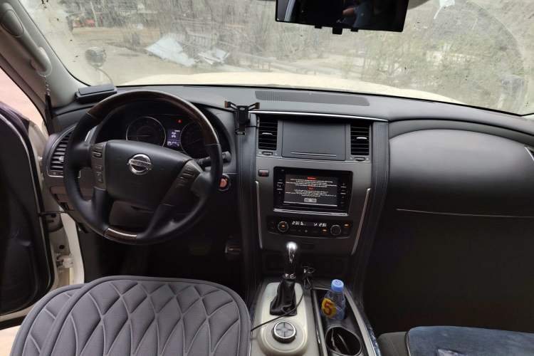 Used Nissan Patrol 2018 4.0L Automatic 7-Seater Middle East Version Center Console