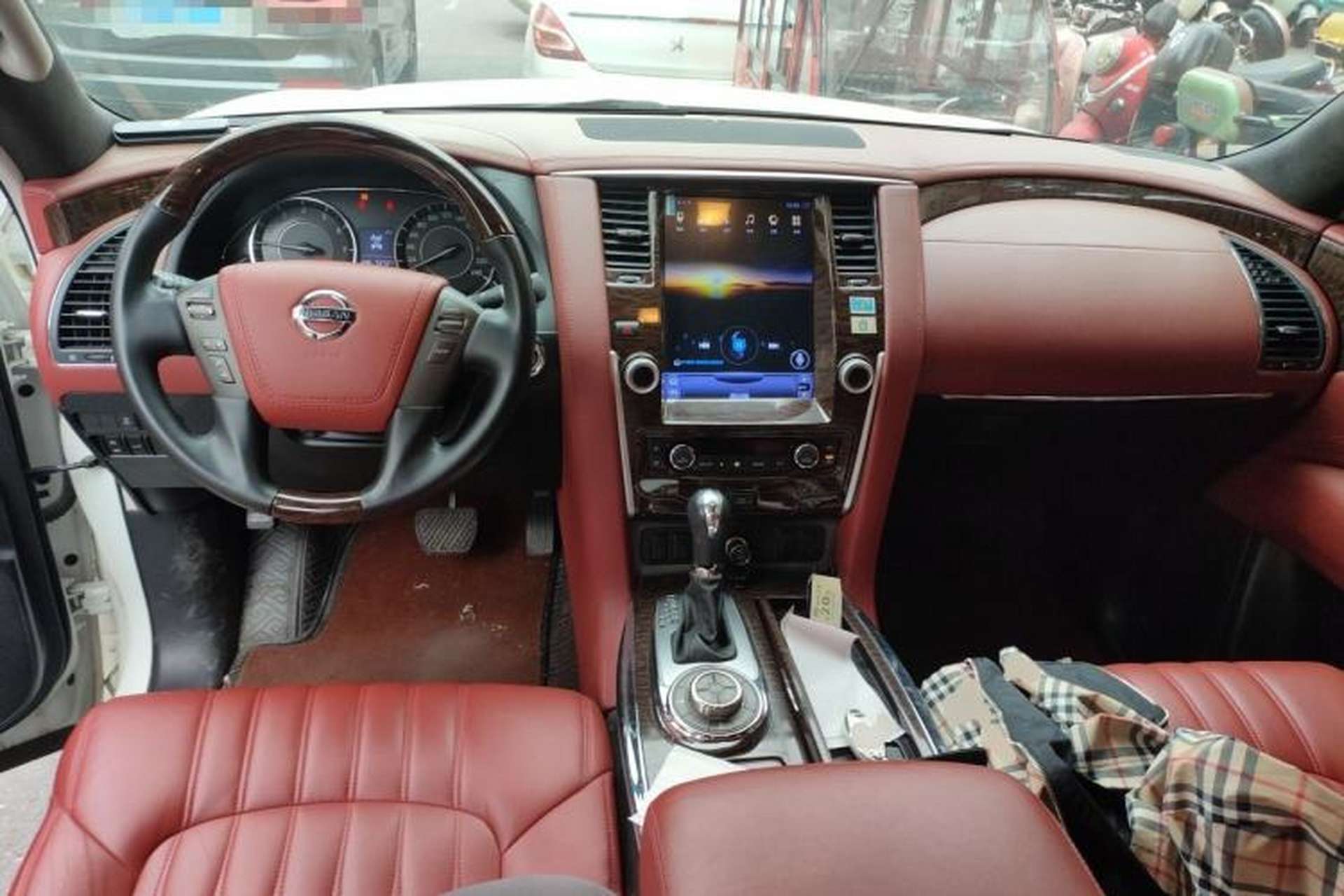 Used Nissan Patrol  Center Console
