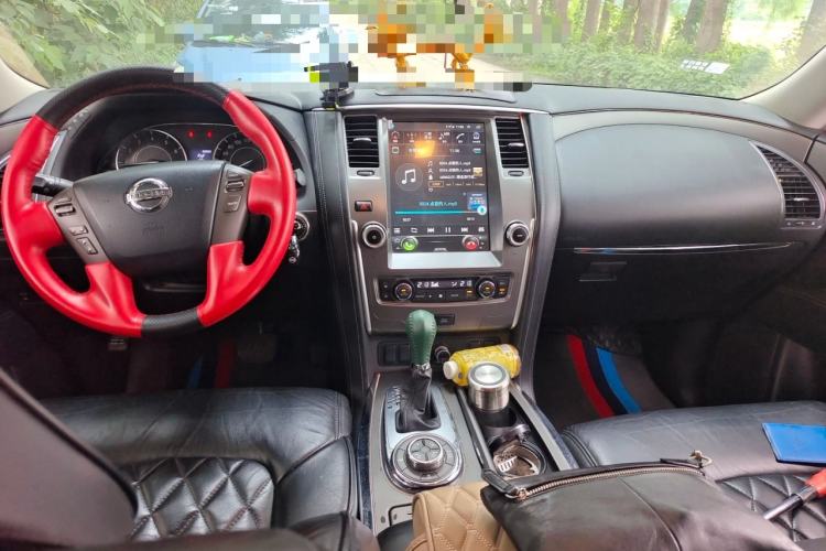 Used Nissan Patrol 2018 4.0L LinkedIn Edition Center Console