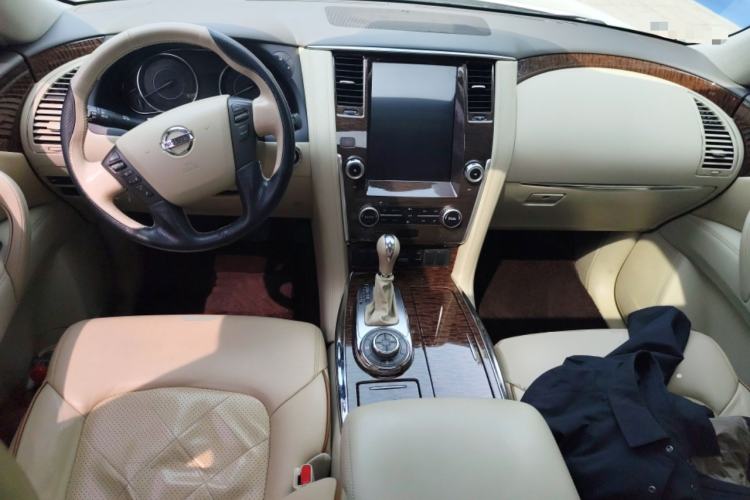 Used Nissan Patrol 2018 4.0L Automatic 7-Seater Middle East Version Center Console