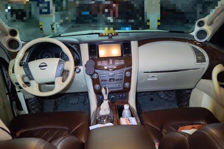 Used Nissan Patrol 2018 4.0L SE Middle East Version Center Console