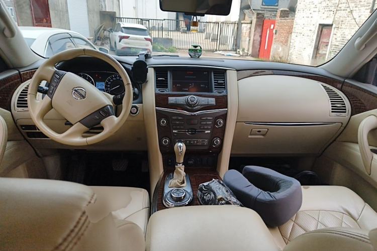 Used Nissan Patrol  Center Console