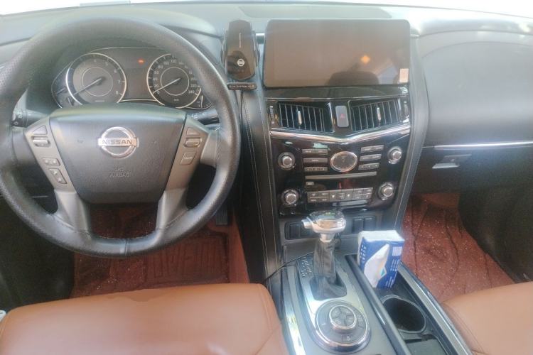 Used Nissan Patrol  Center Console